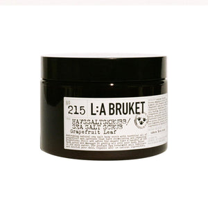 L:A Bruket - 215 Sea Salt Scrub grapefruit Leaf - escentials.com